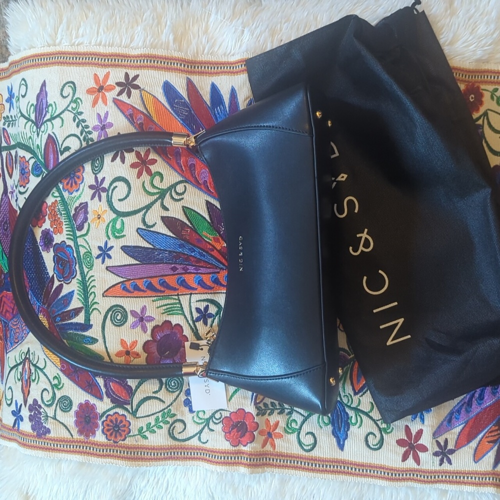 Nic & Syd Purse